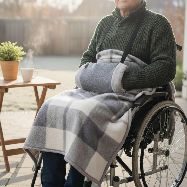 SENIORI Handmuff - Wärme und Komfort für ROLLSTUHLFAHRER mit Weichem Fleece und Breitem Halsriemen (