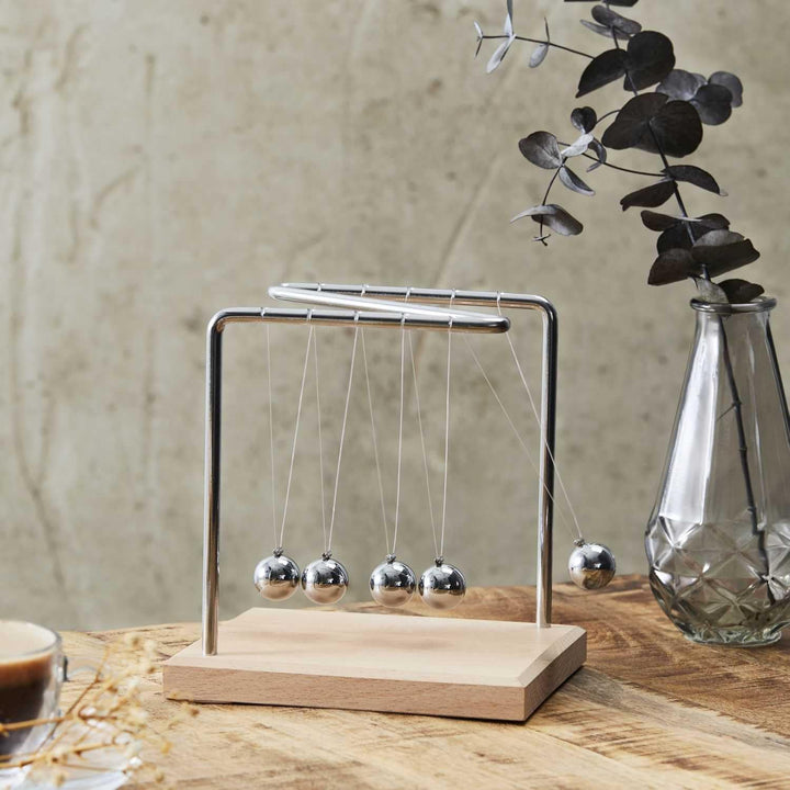 HOME DECO FACTORY, HD0378, Newton's Pendulum H15 cm - Educational Decorative Object, Minimalist Desi
