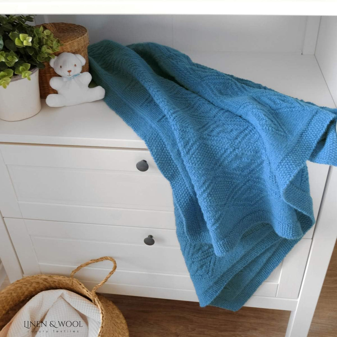 Linen & Cotton Babydecke Gestrickt Lilou Jungen Mädchen -100% Reine Neuseeland Wolle, Blau (85 x 65c