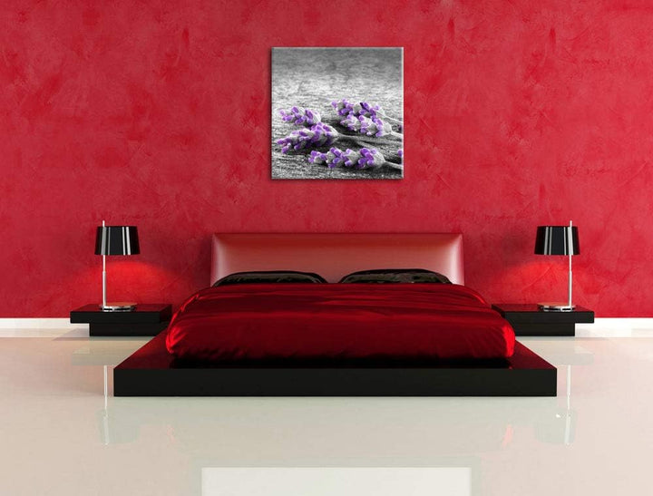 Pixxprint liegender Lavendel auf Stamm als Leinwandbild Quadratisch/Grösse: 70x70 / Wandbild/Kunstdr