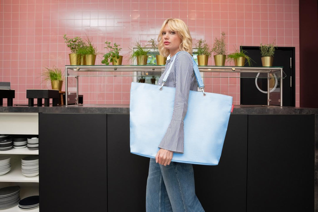 reisenthel shopper XL – Geräumige Shopping Bag und edle Handtasche in einem – Aus wasserabweisendem