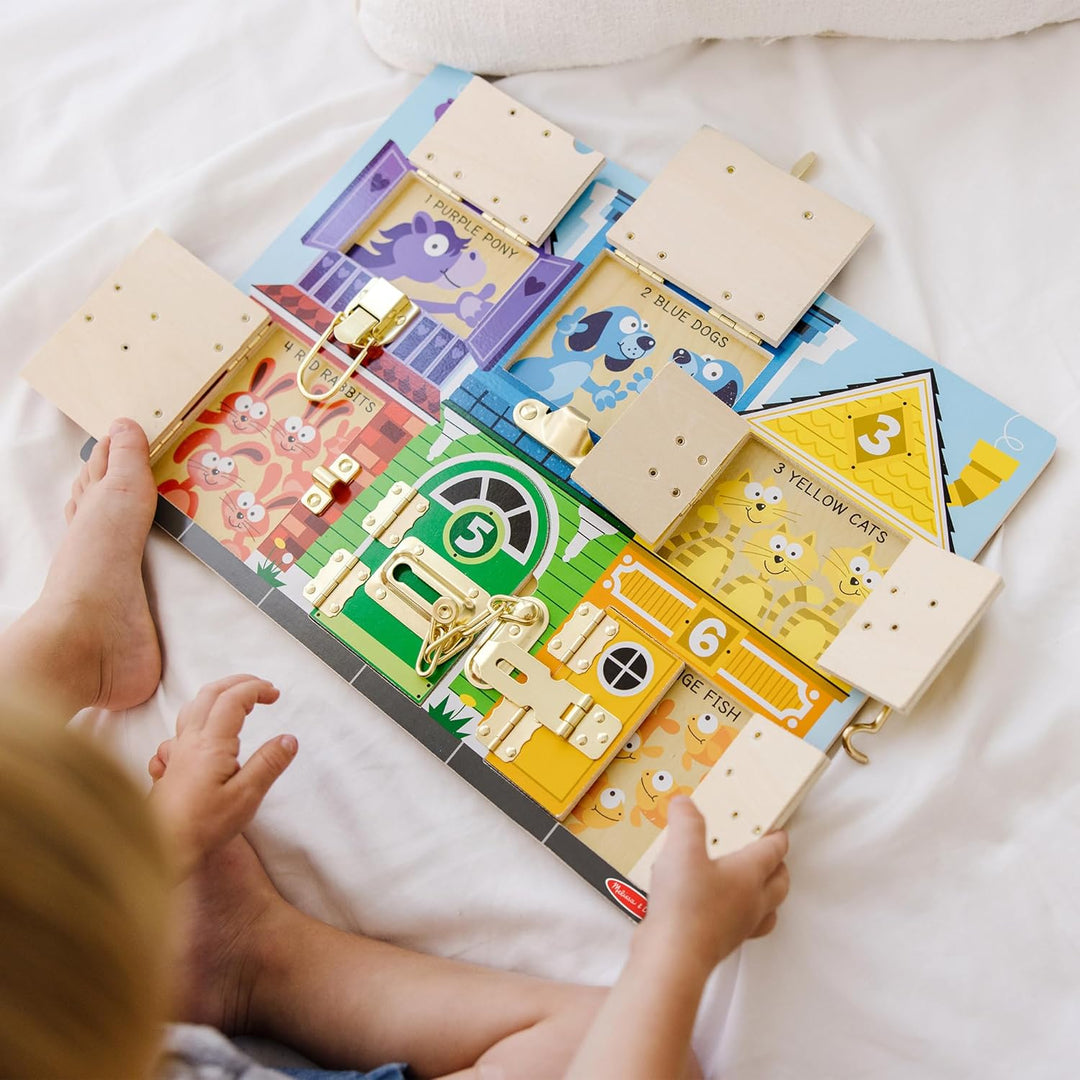 Melissa & Doug Motorikbrett aus Holz für Kinder ab 3 Jahren mit Schlössern und Riegeln Verriegelungs