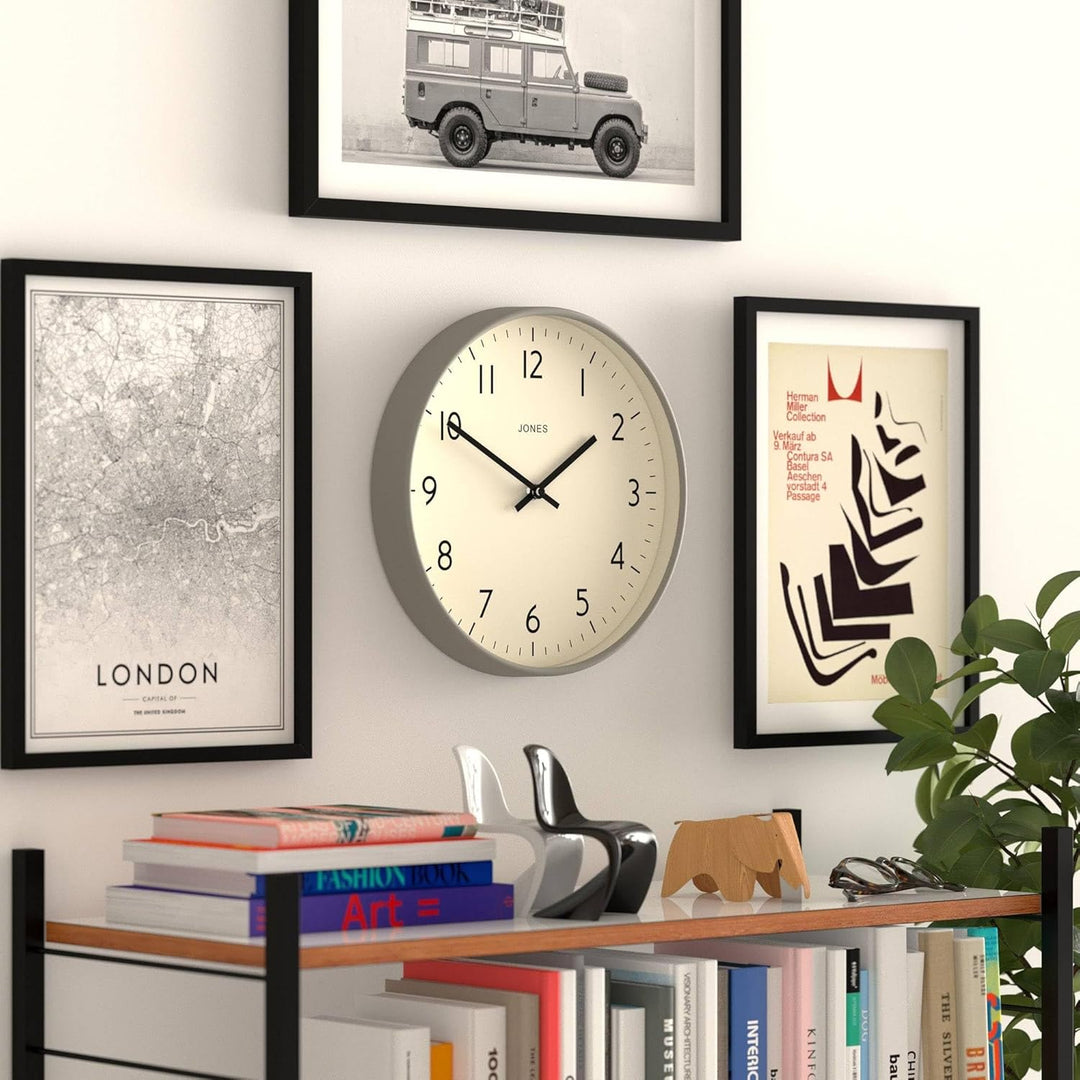 JONES CLOCKS® Studio Uhr | Moderne runde wanduhr | 30cm | Grau | Leicht lesbare Zahlen | Vielseitige