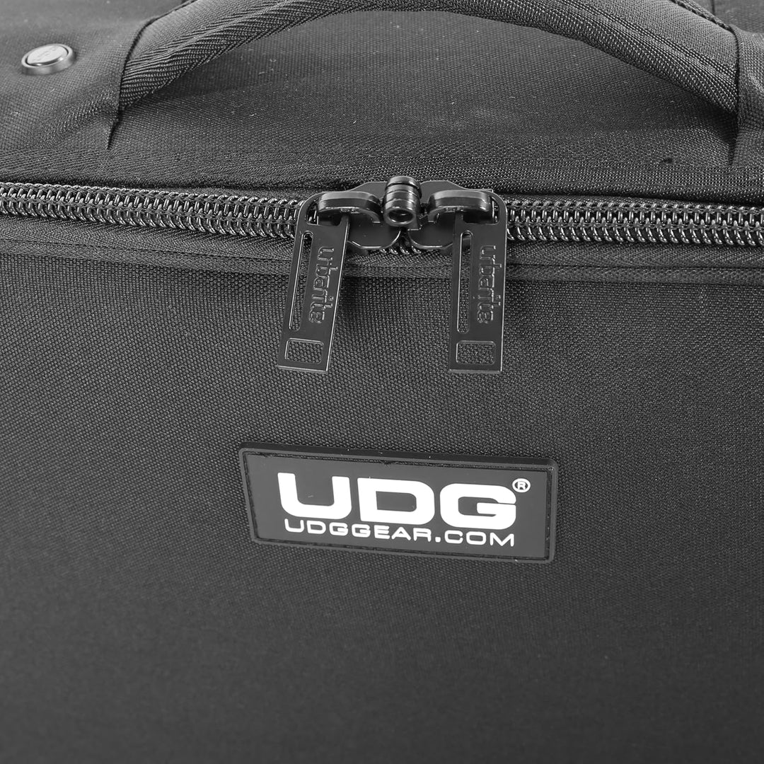 UDG Urbanite MIDI Controller Sleeve Medium Schwarz U7101BL, M
