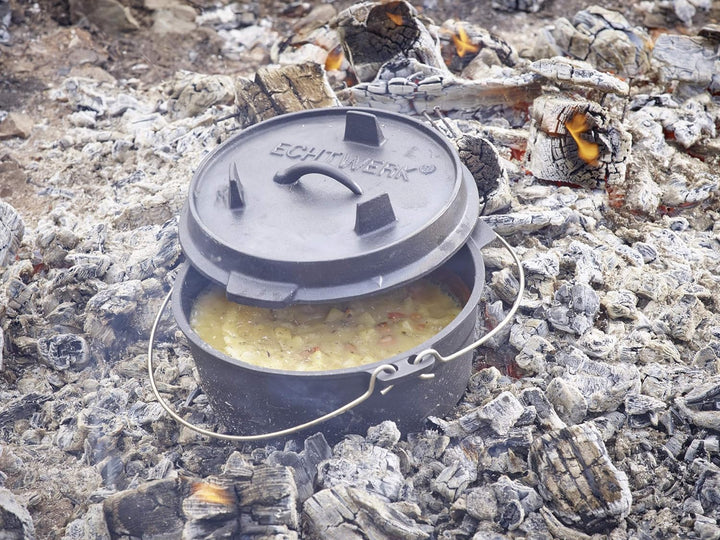 Echtwerk Dutch Oven, Gusseisen BBQ Kochtopf ca. 4,9 L, Bereits eingebrannt - preseasoned, Deckel mit
