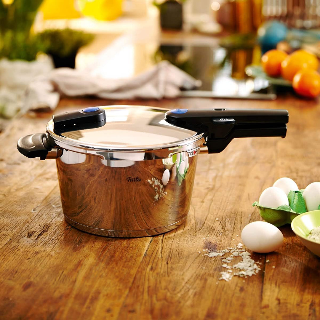 Fissler Vitaquick / Induktions-Schnellkochtopf Edelstahl-Dampfkochtopf, 2 Garstufen, stapelbar, Silb