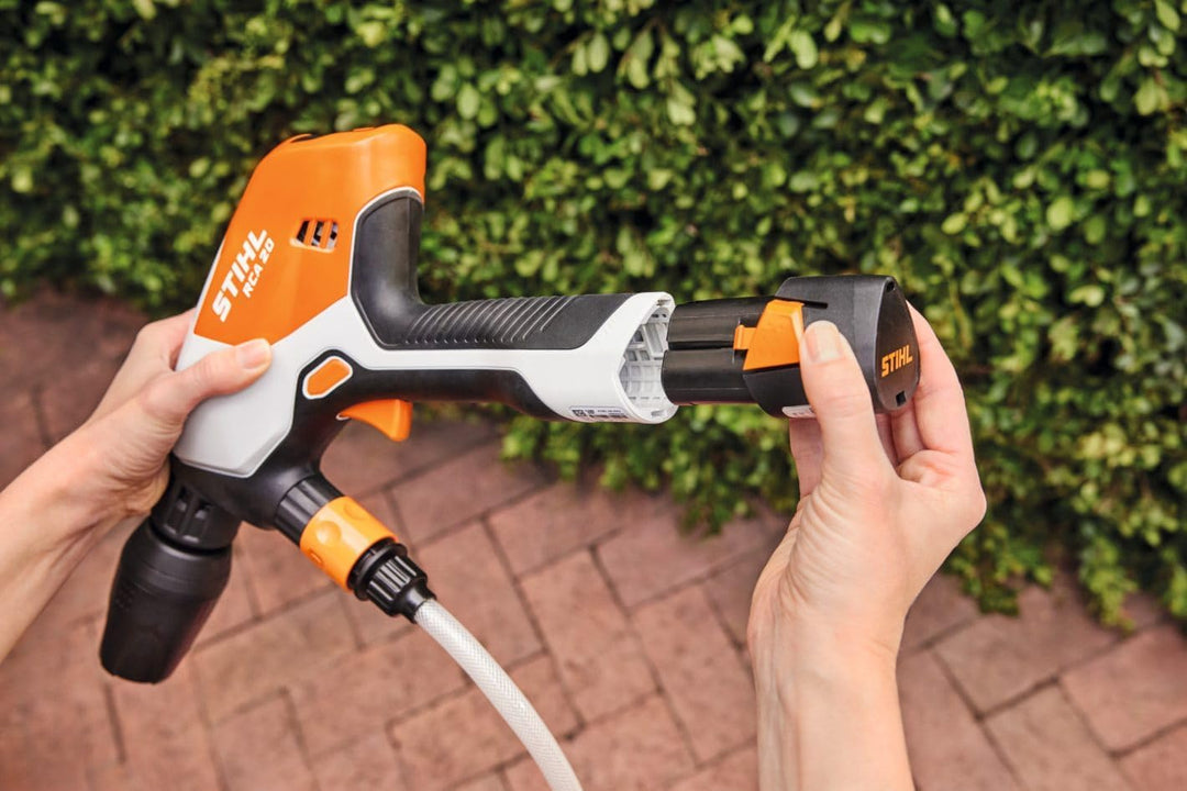 STIHL Akku-Druckreiniger RCA 20, mit 2X Akku AS 2 und Ladegerät AL 1 | Druckreiniger | Akku | Perfek