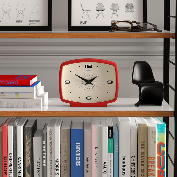JONES CLOCKS® Film Schreibtischuhr | Rechteckiges retrodesign | Rot | Midcentury Stil mit modernem F