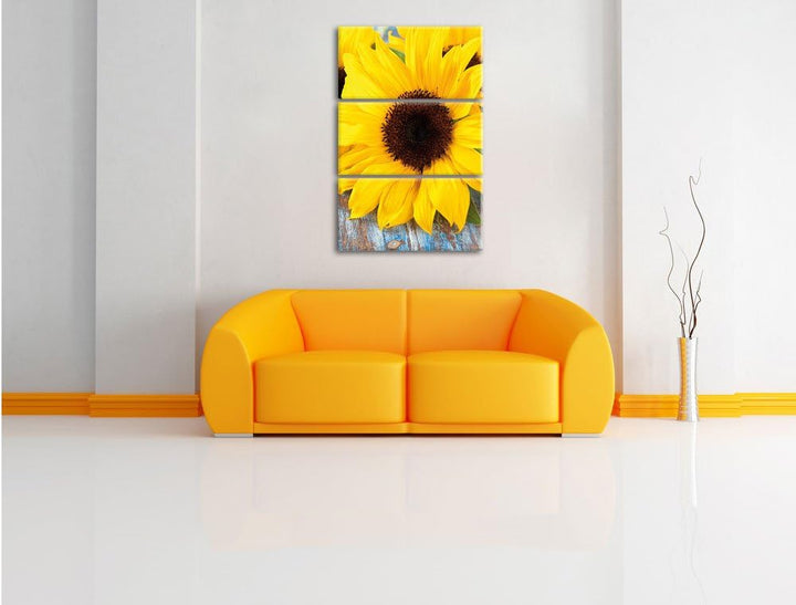 Pixxprint Sonnenblumen auf Holztisch als Leinwandbild/Grösse: 3 Teilig (120x80) / Wandbild/Kunstdruc