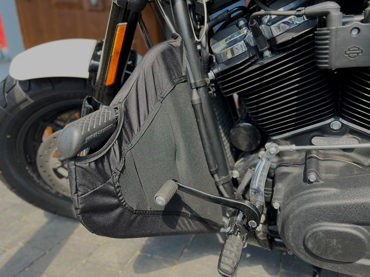 Sturzbügel Spritzschutz für Harley Davidson '14-später Touring Modelle Beinwärmer HD Softail Fat Bob