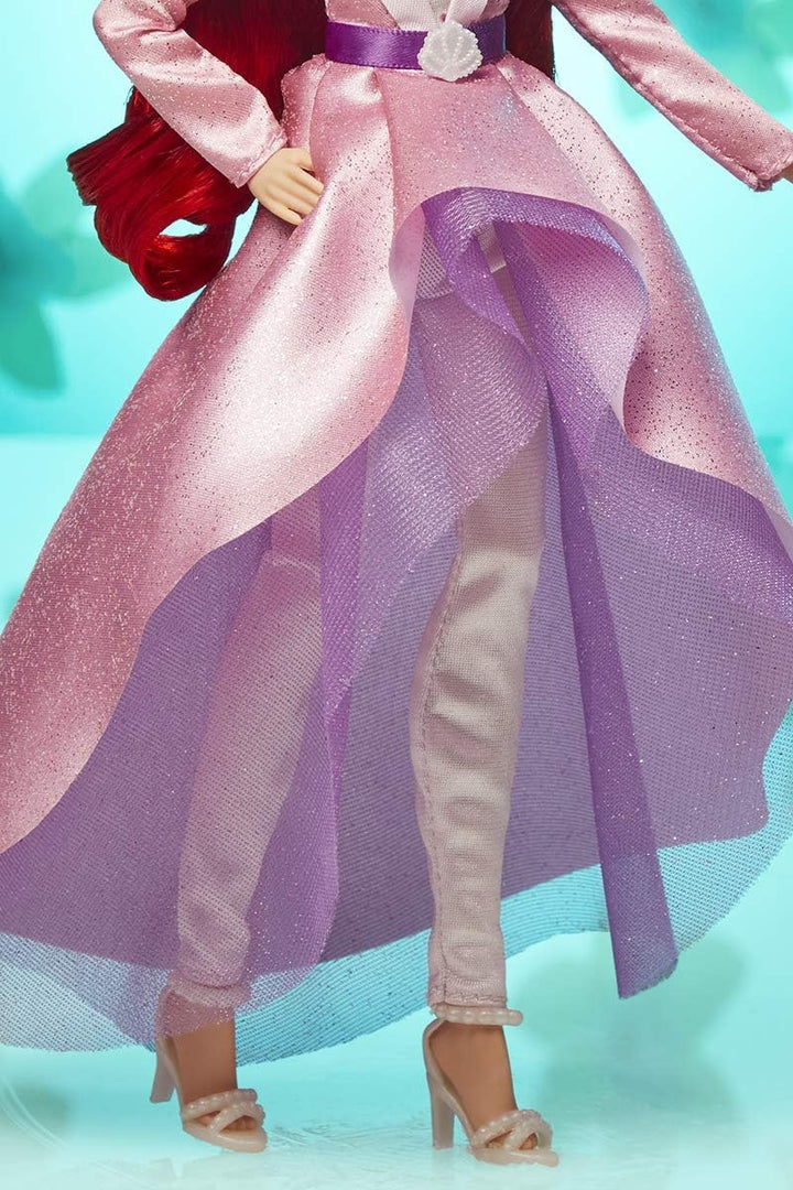 Disney Prinzessin Style Serie 07 Arielle, moderne Modepuppe mit Ohrringen und Schuhen, für Mädchen a