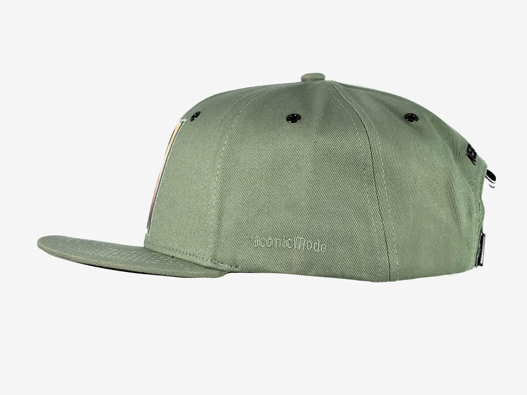 Nebelkind Snapback Cap Iconic Olivgrün Gemälde Ikone mit Sturmmaske Grössenverstellbar Unisex One Si