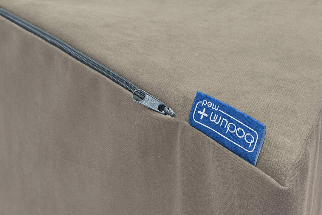 Badum - Rückenkissen - Keilkissen Bett - 60 x 50 x 30 cm - mit Schicht aus Memory Foam, Bezug Abnehm
