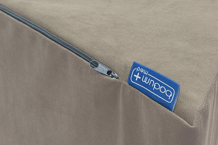 Badum - Rückenkissen - Keilkissen Bett - 60 x 50 x 30 cm - mit Schicht aus Memory Foam, Bezug Abnehm