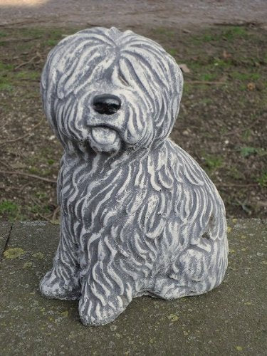 Steinfigur Hund Bobtail, Frostfest bis -30°C, massiver Steinguss