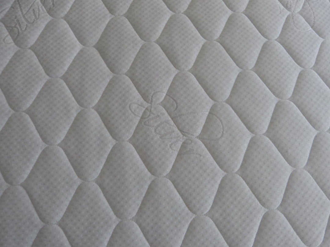 Matratzenbezug 100 x 200 cm. Matratzenschoner versteppt mit Reissverschluss (weiss, 100 x 200 x 12 c