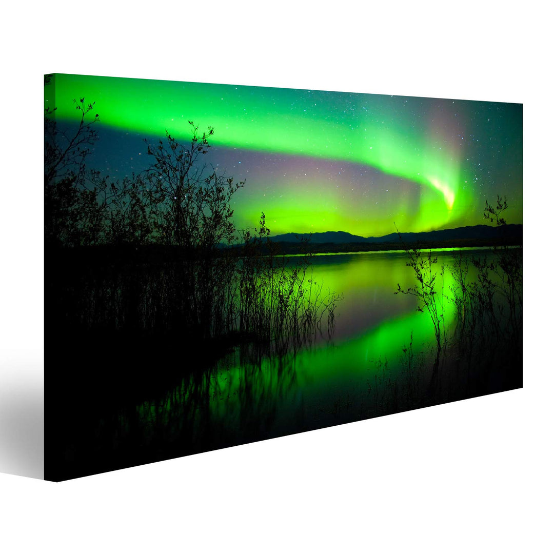 islandburner Bild auf Leinwand Nordlichter Gespiegelter See Wetterleuchten In Norwegen Bilder Wandbi