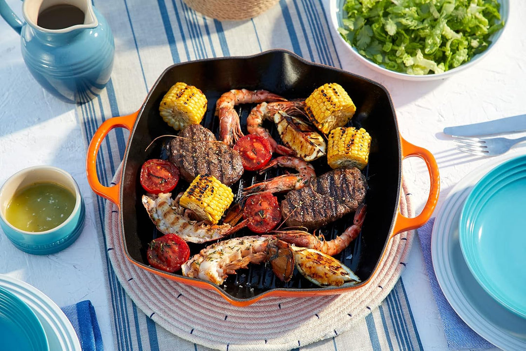 Le Creuset Signature Hohe quadratische Grillpfanne aus Gusseisen mit Hilfsgriff, für alle Herdarten