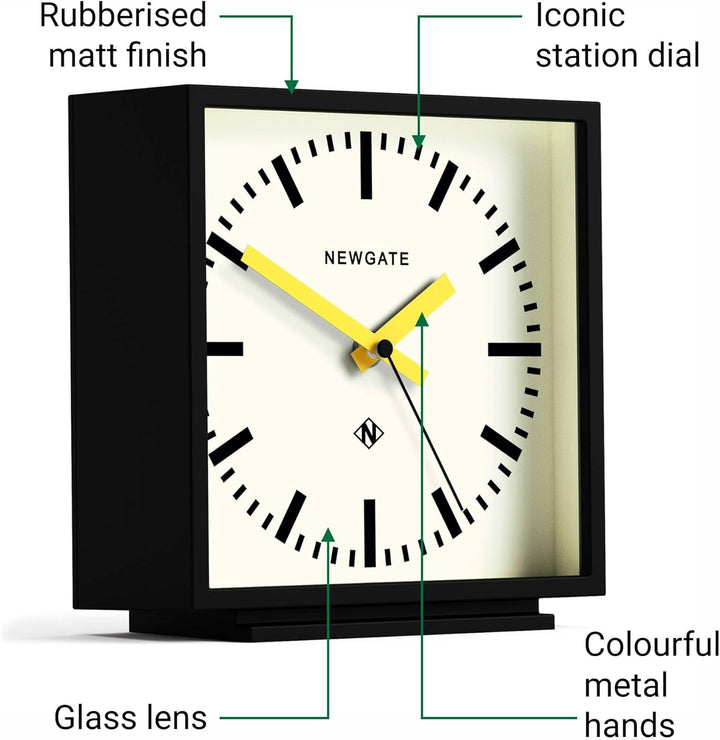 NEWGATE® Amp Schreibtisch Uhr | Quadratische bahnhofsuhr Design | Schwarzes gehäuse mit gelben zeige