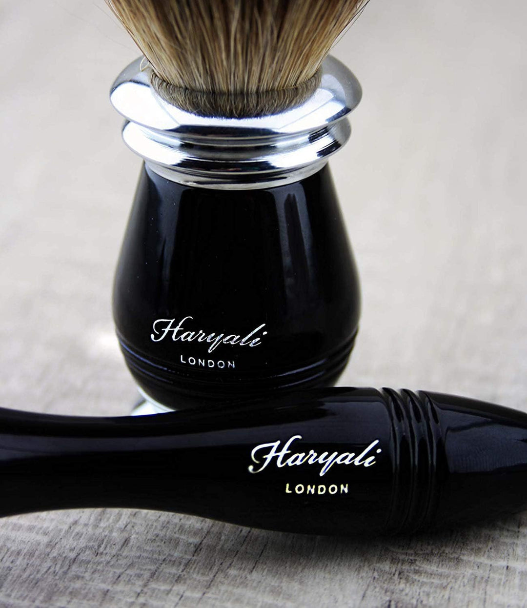 Haryali London Black Luxury Herren Rasierset 5 Edge Rasiermesser, Rasierpinsel, Rasierständer und Al