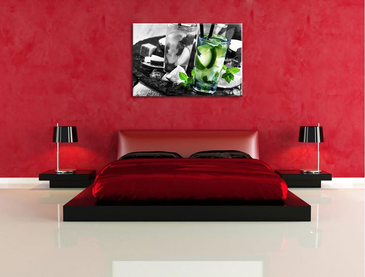 Erfrischende Caipirinhacocktails auf Tablett schwarz/weiss Format: 100x70 auf Leinwand, XXL riesige