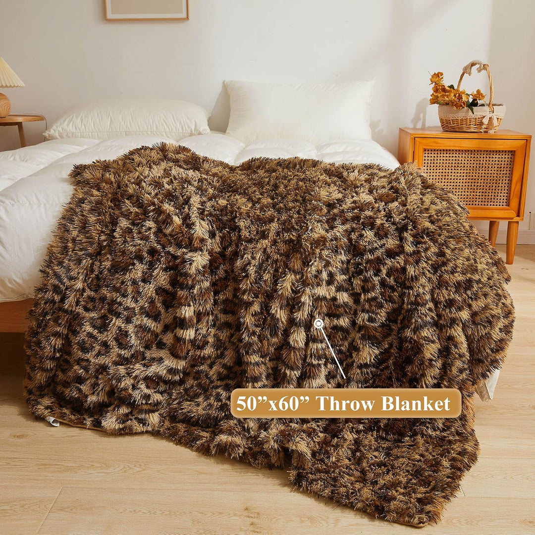 XeGe Luxus Kunstfell Leopardenmuster Kuscheldecke 127x152 cm, Weiche Plüsch Süsse Wohndecke, Flausch