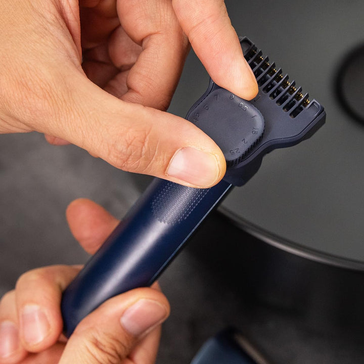 Cecotec Barttrimmer PrecisionCare OneShave Pro. Titan-Klingen, Flex-Kopf Mit Magnet-System, LED-Lich