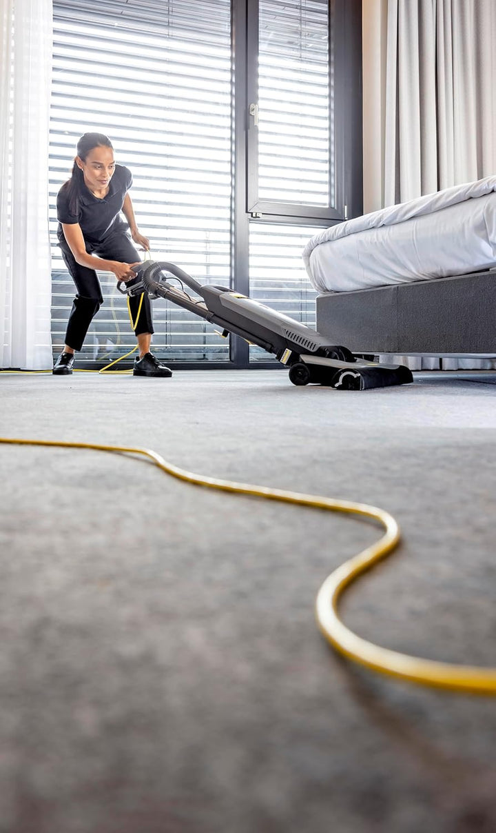 Kärcher CV 48/2 Teppichbürstsauger, Vakuum: 20 kPa, Nennleistung 850W, Behälter 5,5L, Dehnsaugschlau