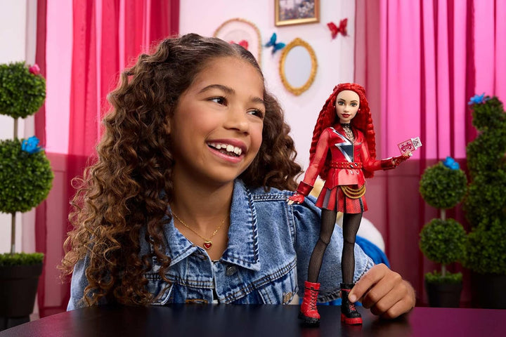 Mattel Disney „Descendants: Wicked Wonderland“ Red, Tochter der Herzkönigin, Modepuppe mit ausziehba