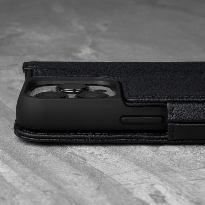 TORRO Hülle kompatibel mit iPhone 13 Pro Max - Echte Lederhülle mit Kartenfächern und horizontaler S