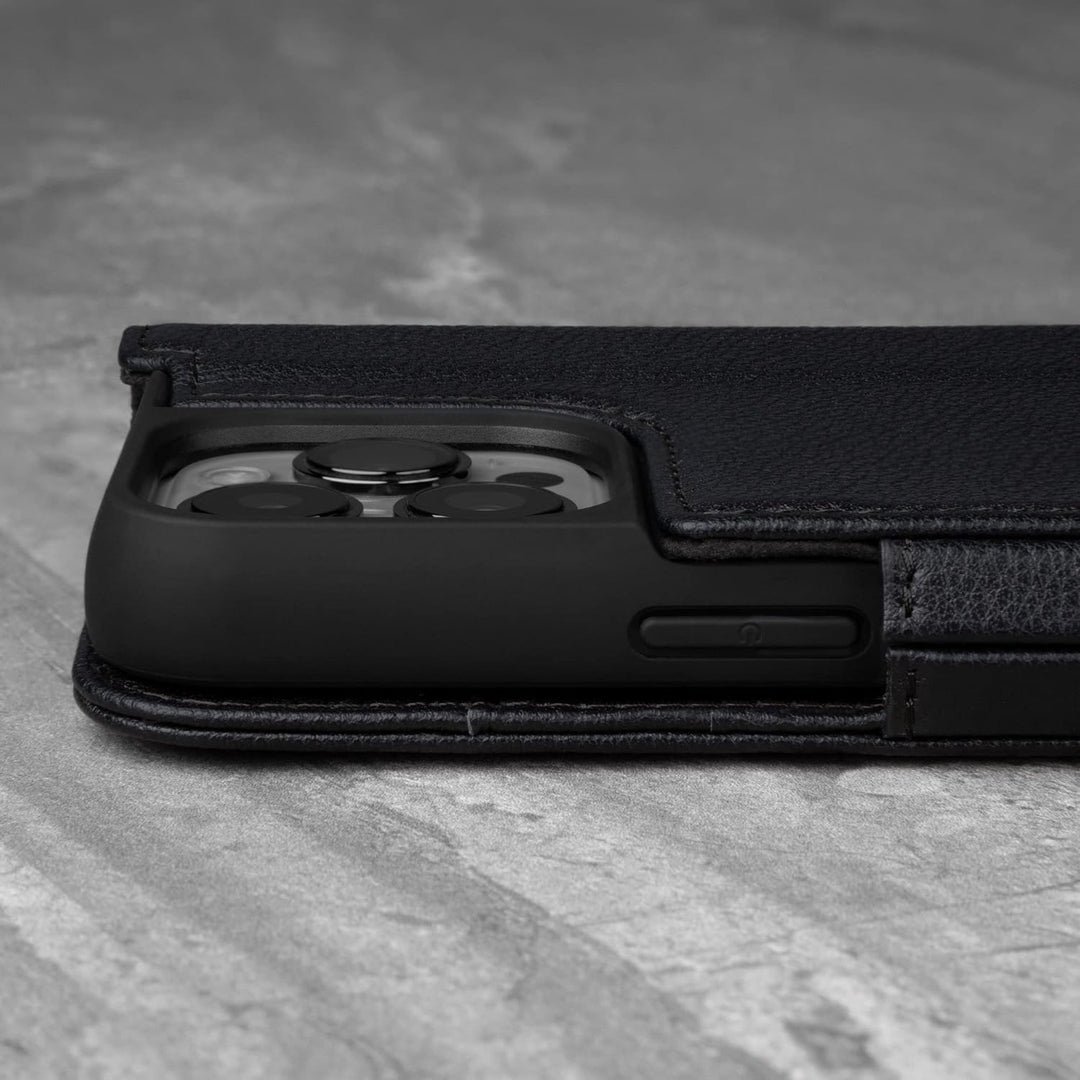 TORRO Hülle kompatibel mit iPhone 13 Pro Max - Echte Lederhülle mit Kartenfächern und horizontaler S