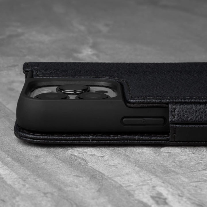 TORRO Hülle kompatibel mit iPhone 13 Pro Max - Echte Lederhülle mit Kartenfächern und horizontaler S