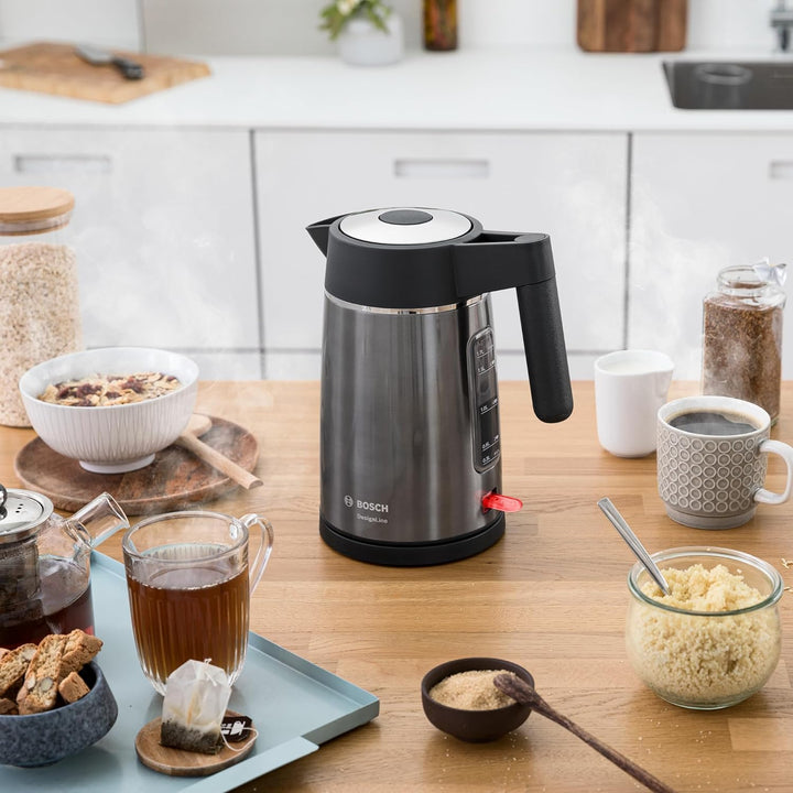 Bosch kabelloser Wasserkocher DesignLine TWK5P475, Ausgiessen ohne Spritzer, Tassenanzeige, extra gr