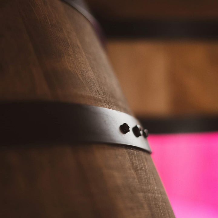 CREATIVE COOPER Fass bar LED RGB mit Weinhalter - Weinregal - Holzfass Hausbar 80x50cm - Rustikaler