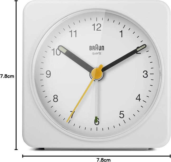 Braun Klassischer analoger Wecker mit Schlummerfunktion und Licht, ruhiges Quarzuhrwerk, Crescendo-A