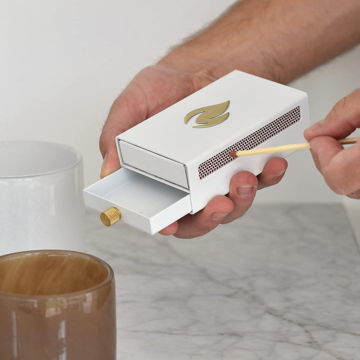 Nordic Flame Design Streichholzschachtel aus pulverbeschichtetem Stahl mit 50 Langen Streichhölzern