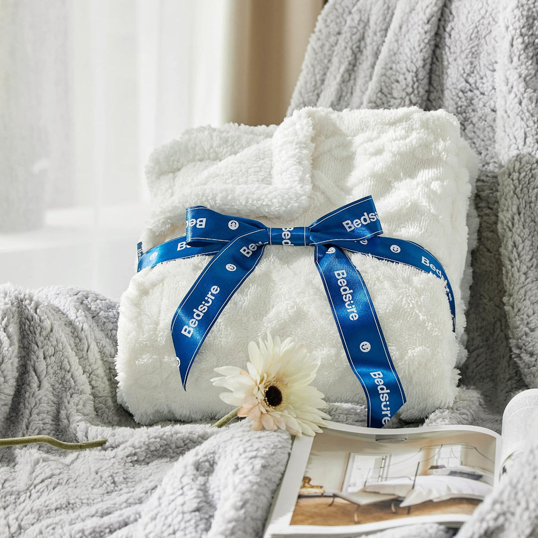 BEDSURE Kuscheldecke Decke Sofa Strickdecke - Wohndecken kuscheldecken Kleine 130x150, Sofadecke Dop