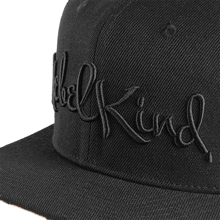 Nebelkind Snapback Cap Schwarz Kassetten Retro Grössenverstellbar Unisex One Size