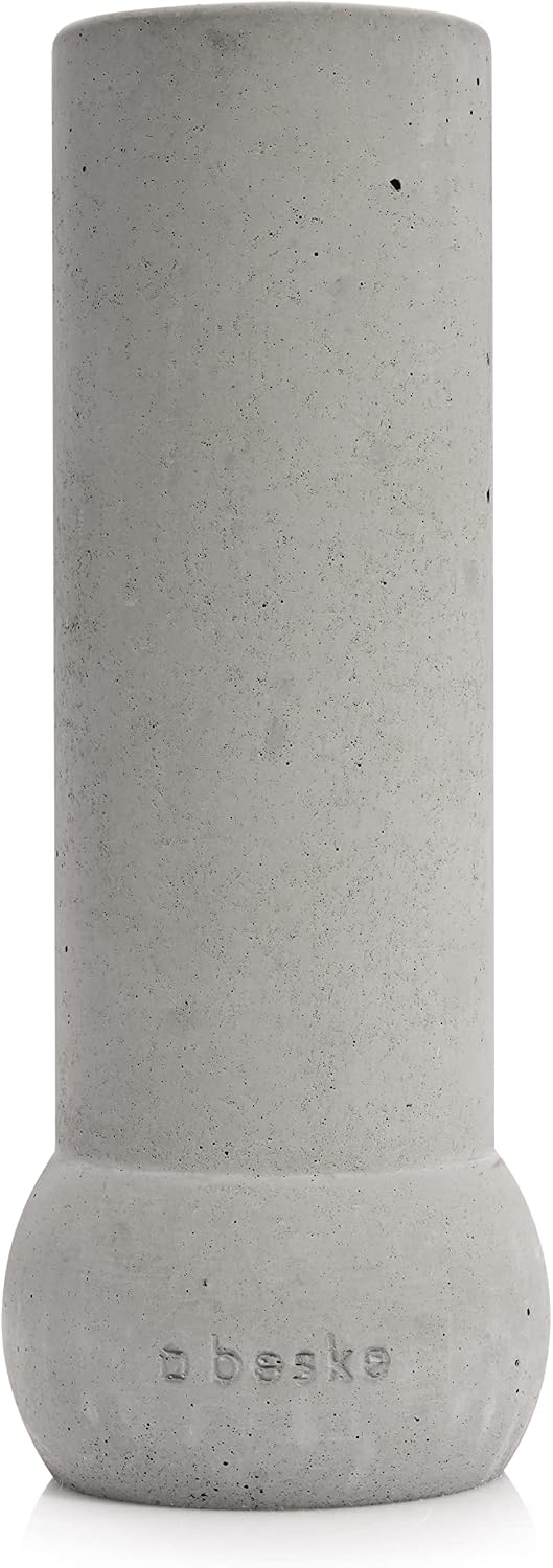 Beske-Manufaktur Vase 'Maar', handgefertigte Vase aus Beton, Ø8cm Höhe 20cm
