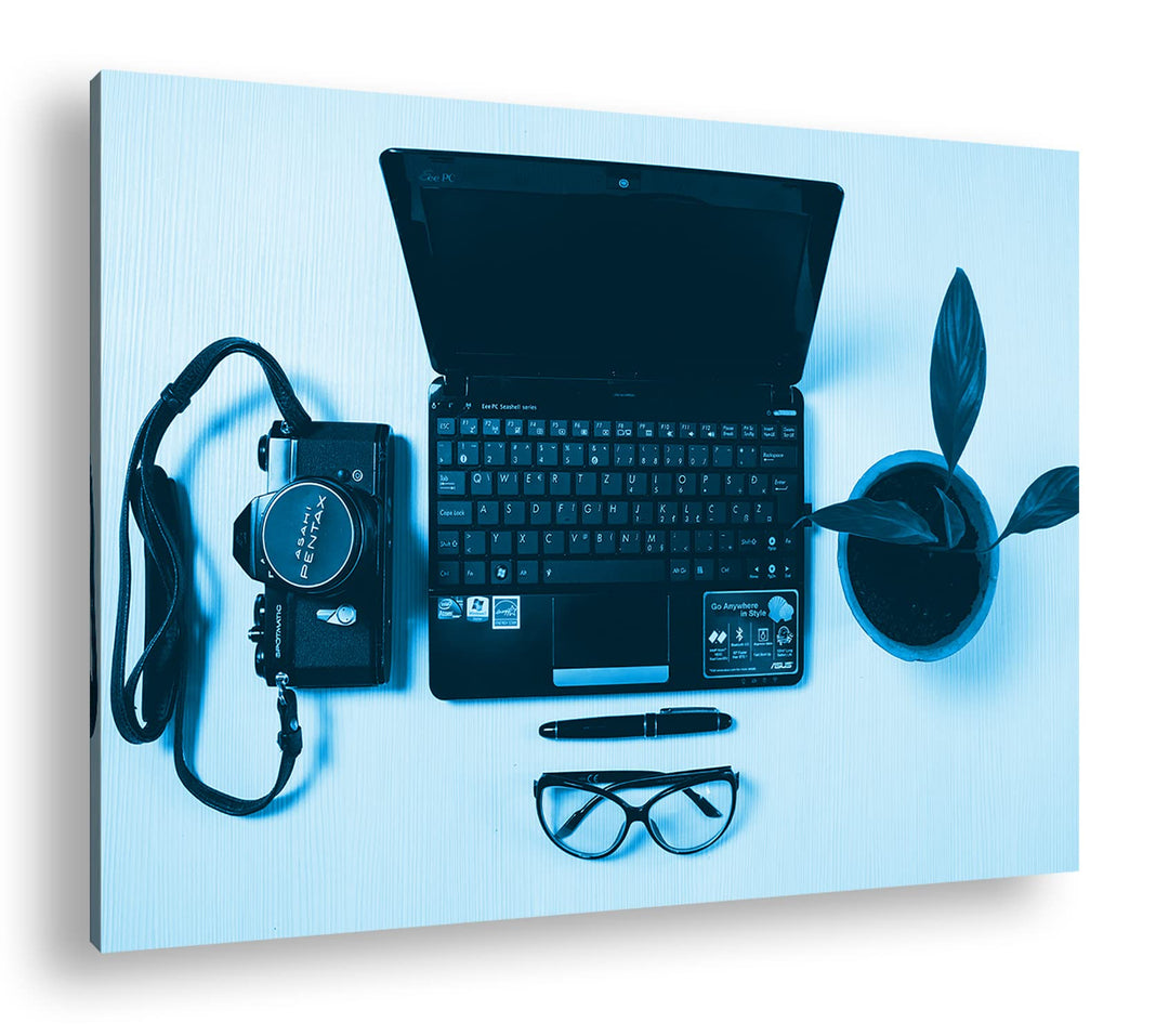 deyoli ausgestatteter Arbeitsplatz im Büro Format 80x60 Effekt: Monocrome Blau als Leinwandbild, Mot