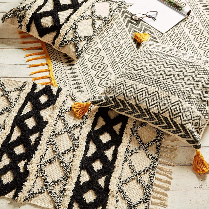 Sass & Belle Scandi Boho Geo Cushion [UK-Import]