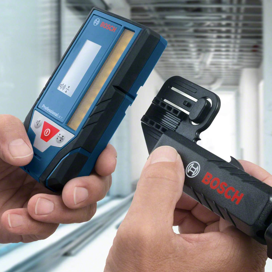 Bosch Professional Laserempfänger LR 7 (roter und grüner Strahl, 2 x AAA Batterien, Reichweite: 5-50