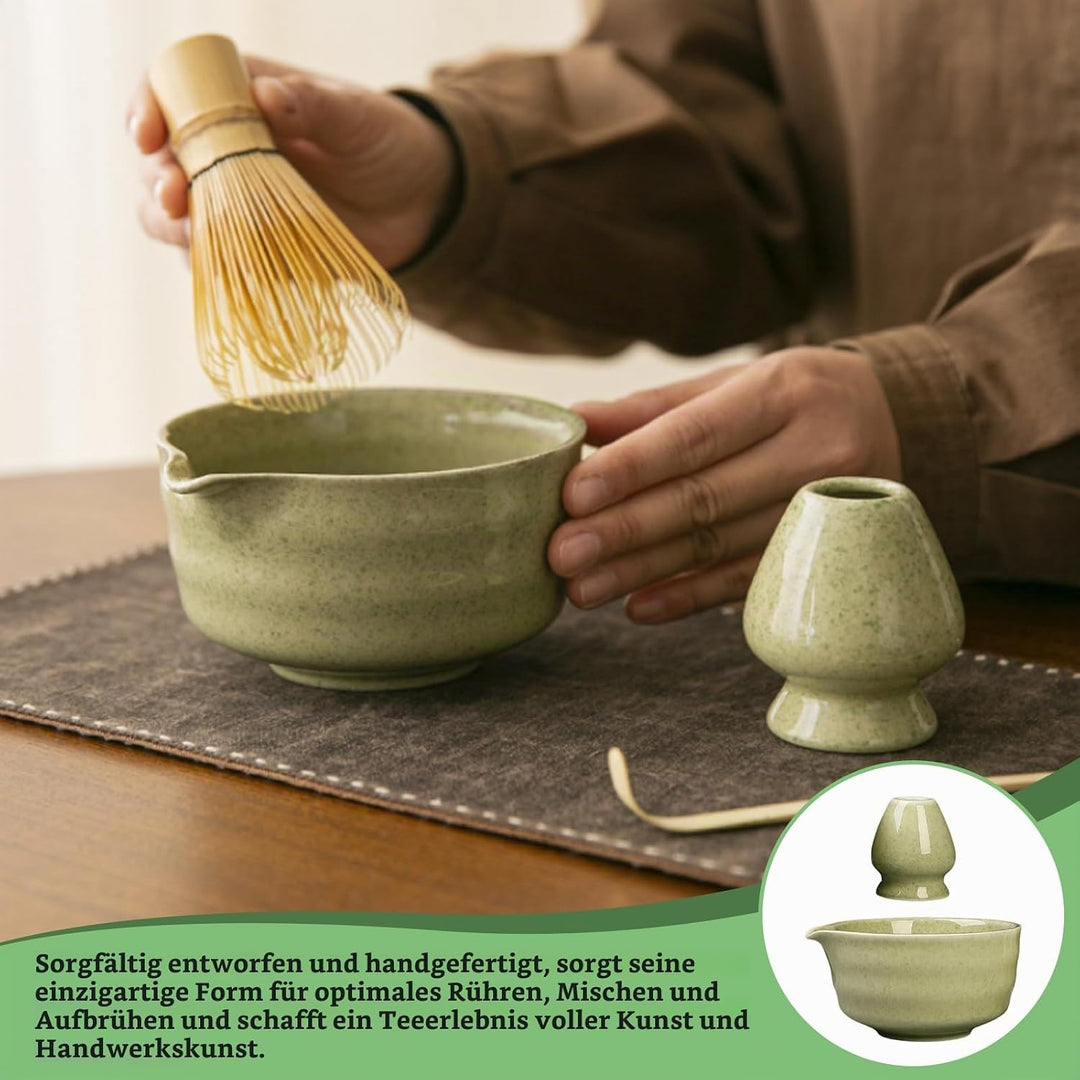 Japanische Matcha-Schale mit Ausgiesser, Chawan Matcha-Teeschale mit Schneebesenablage, Traditionell