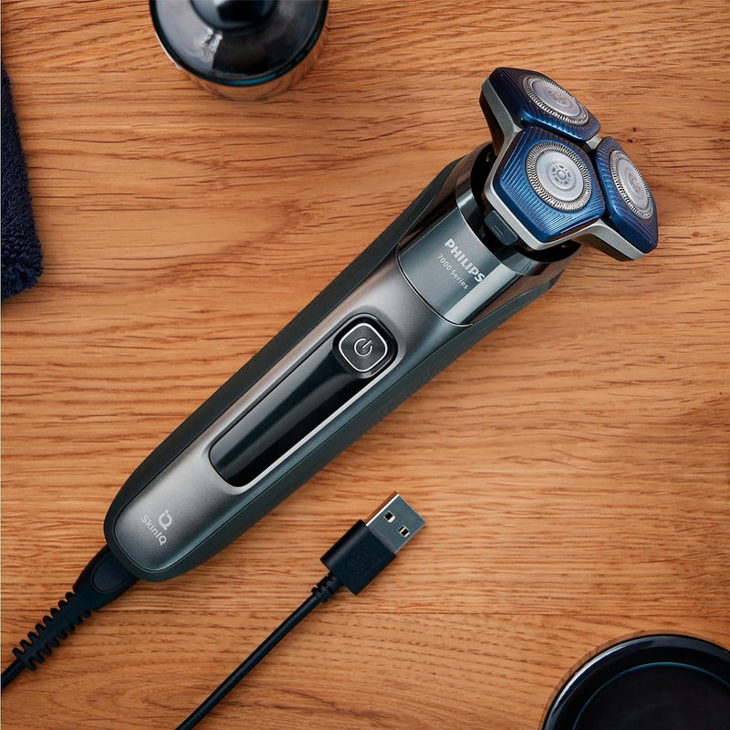 Philips Shaver Series 7000 – Elektrischer Nass- und Trockenrasierer für Herren mit aufklappbarem Tri