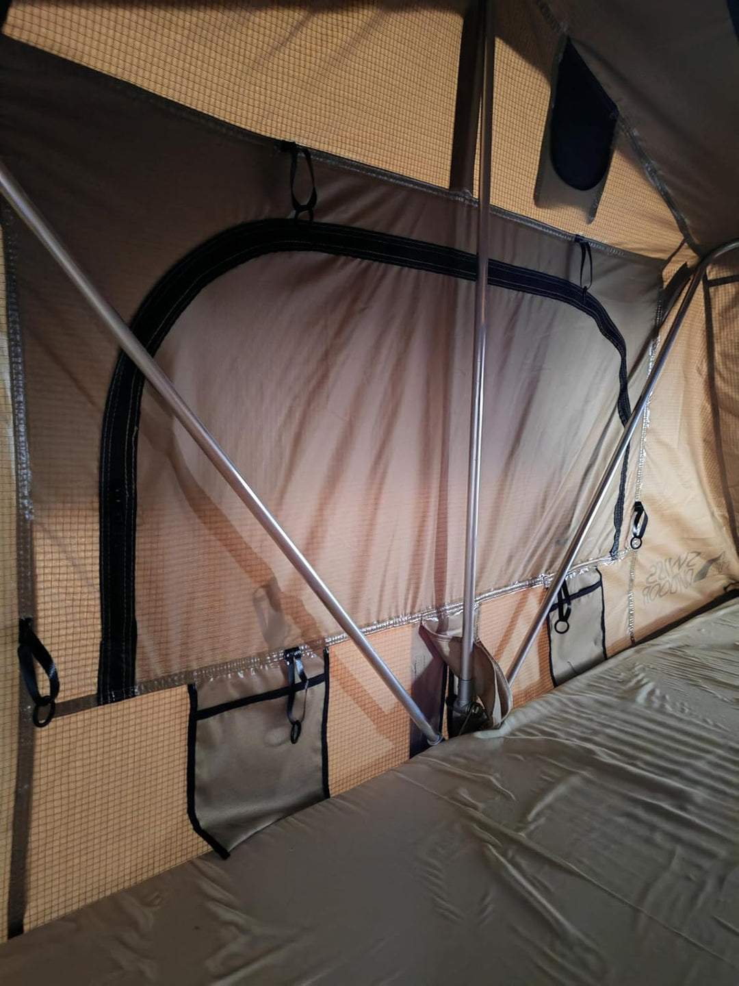 Swiss Outdoor S.O. Dachzelt Auto Camper Camping Vanlife ROOFI-10A mit Vorzelt