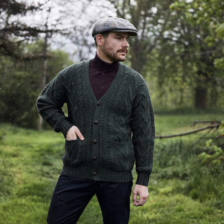 SAOL Herren Aran Irish Cable Knit Strickjacke Cardigan aus 100% Merinowolle mit V-Ausschnitt und Knö