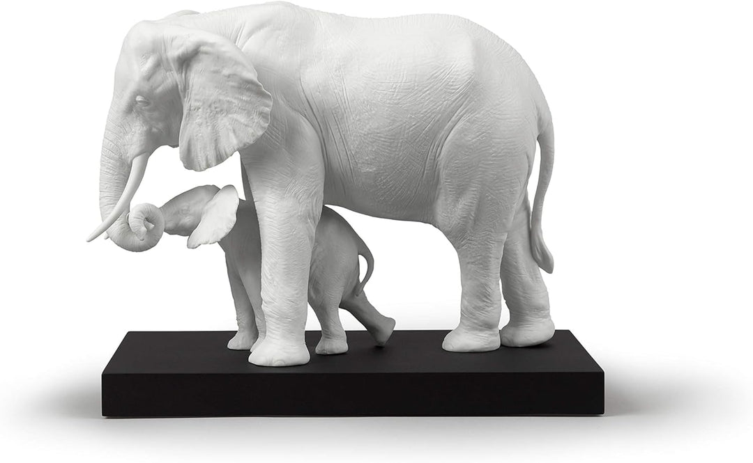 LLADRÓ Elefanten-Skulptur Den Weg Weisen (Weiss). Elefant. Porzellan.