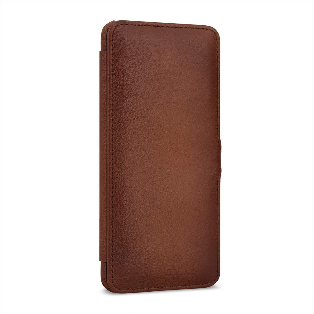 STILGUT Hülle geeignet für OnePlus 7T Lederhülle Book Type, braun antik mit Clip OnePlus 7T braun an