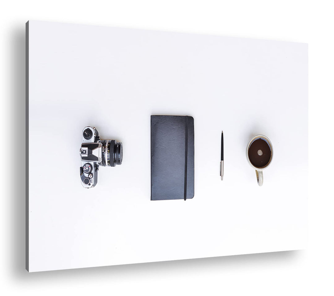 deyoli Stillleben einer Kamera und Notebook im Format: 80x60 als Leinwandbild, Motiv fertig gerahmt