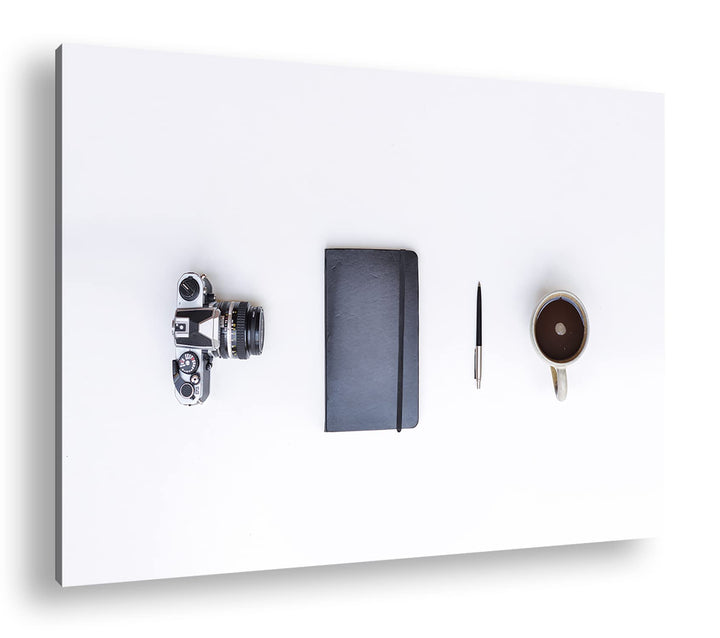 deyoli Stillleben einer Kamera und Notebook im Format: 80x60 als Leinwandbild, Motiv fertig gerahmt